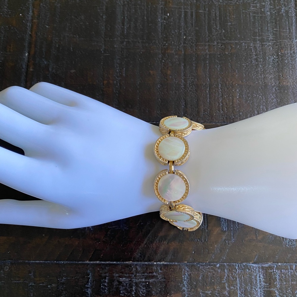 Vintage Gold-Tone Mother of Pearl Link Bracelet